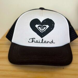 Roxy Thailand Black and white trucker hat